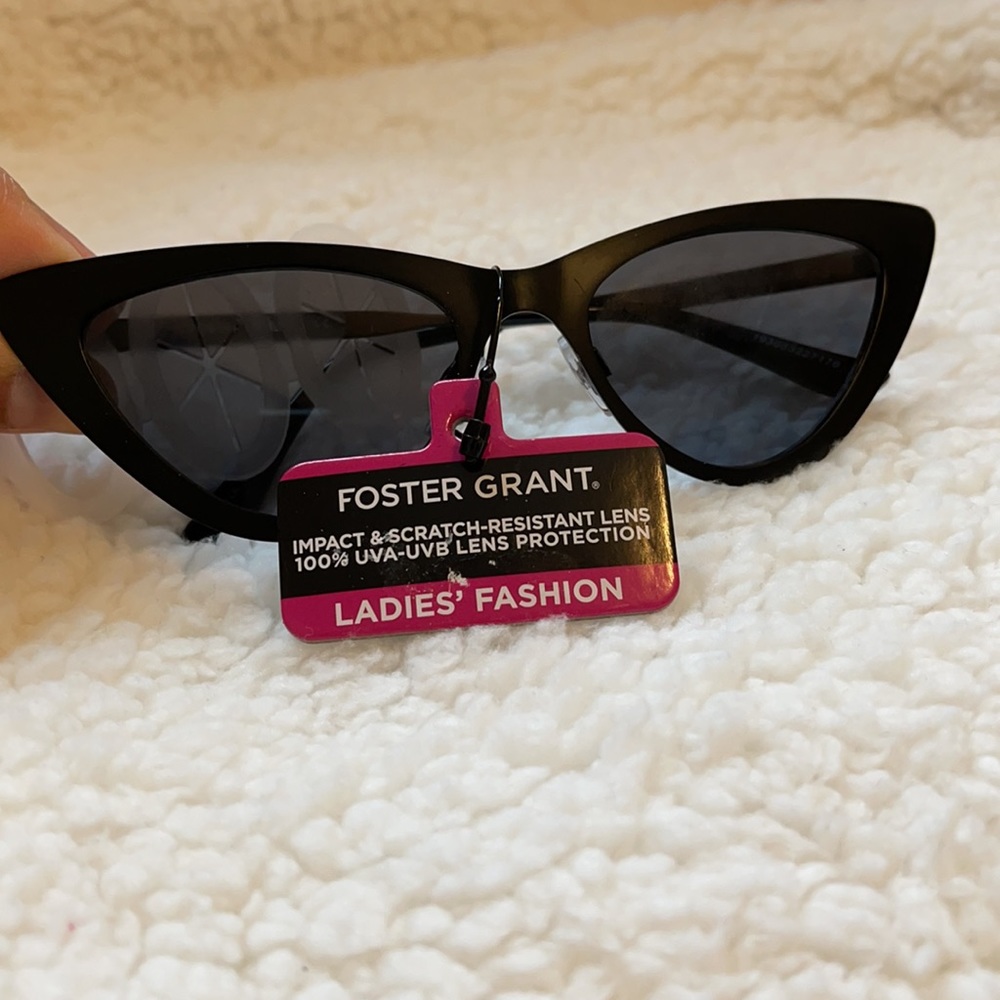 🔥LADIES FASHION SUNGLASSES 🕶 - Picture 3 of 4